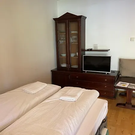 Apartman International House Deluxe Zw 13 *