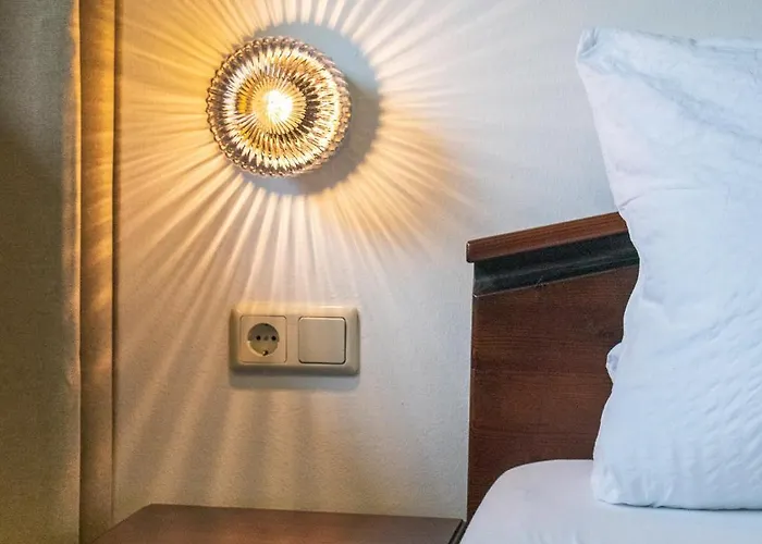 International House Deluxe Zw 13 *