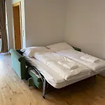 International House Deluxe Zw 13 זולדן
