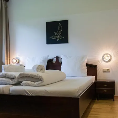 International House Deluxe Zw 13 Apartment