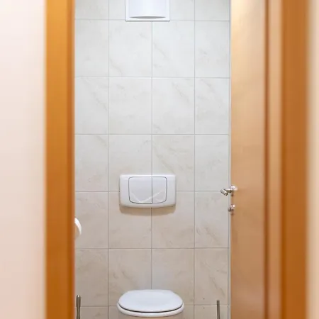 International House Deluxe Zw 13 Apartment