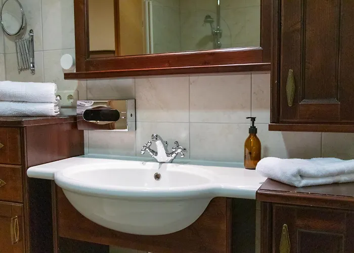 International House Deluxe Zw 13